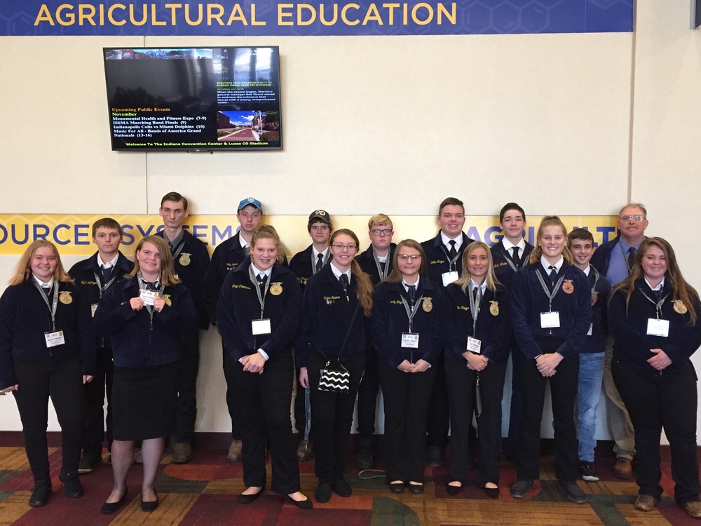 NAHS FFA members at national convention